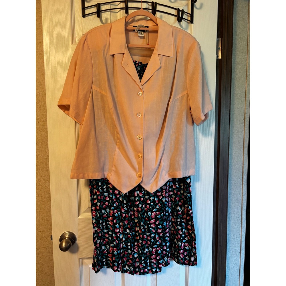 Sag Harbor Woman 2PC Set Peach Jacket Floral Skirt 20W 2X S04003‎ S04062 Vintage
